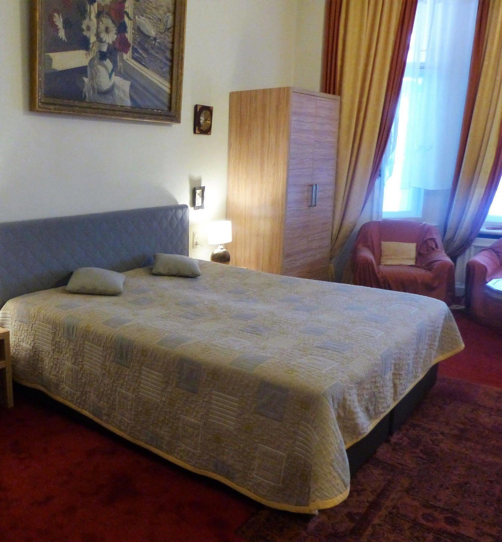 Hotel Pension Savoy Near Kurfuerstendamm 베를린 외부 사진