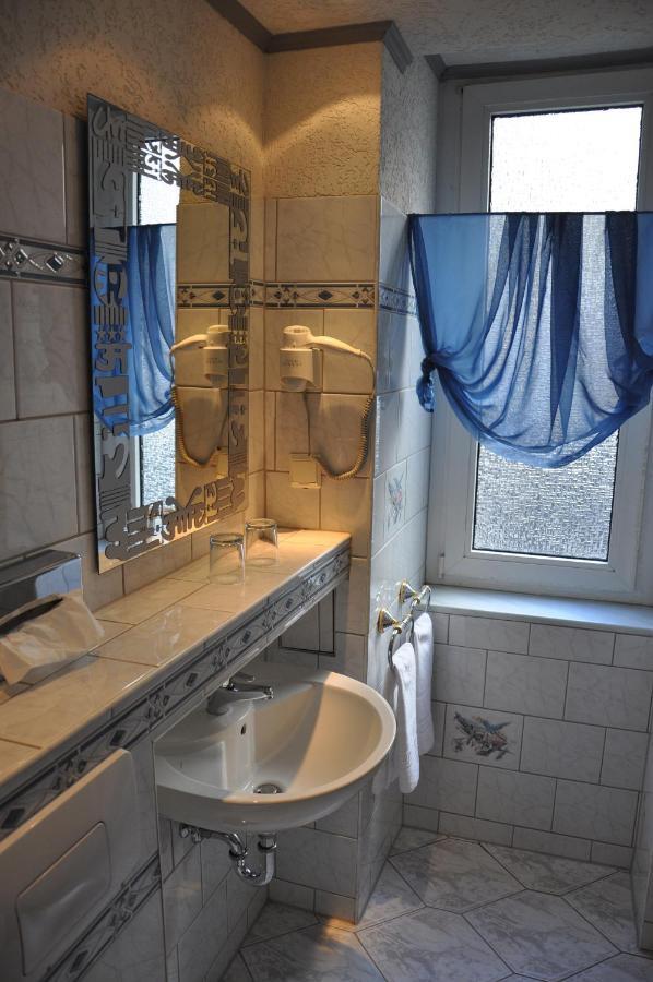 Hotel Pension Savoy Near Kurfuerstendamm 베를린 객실 사진