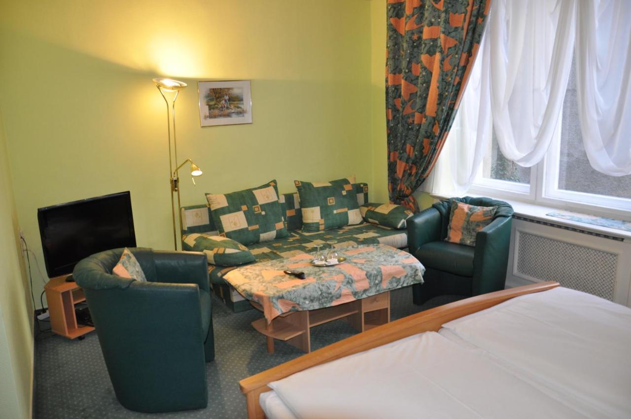 Hotel Pension Savoy Near Kurfuerstendamm 베를린 객실 사진