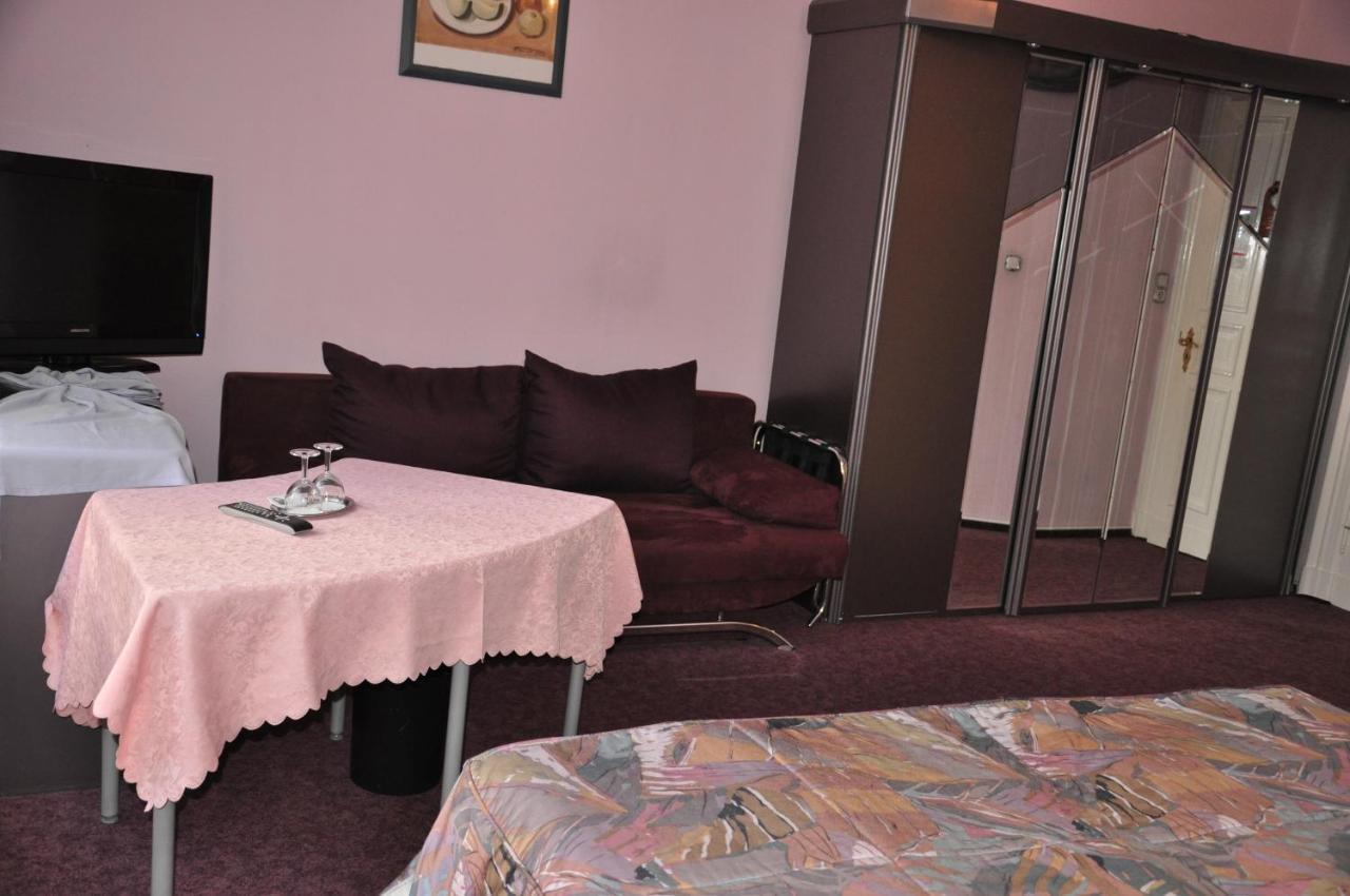 Hotel Pension Savoy Near Kurfuerstendamm 베를린 객실 사진
